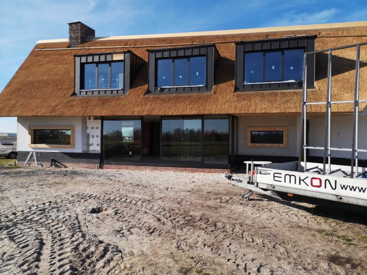 Woning Groningen onder constructie zijaanzicht